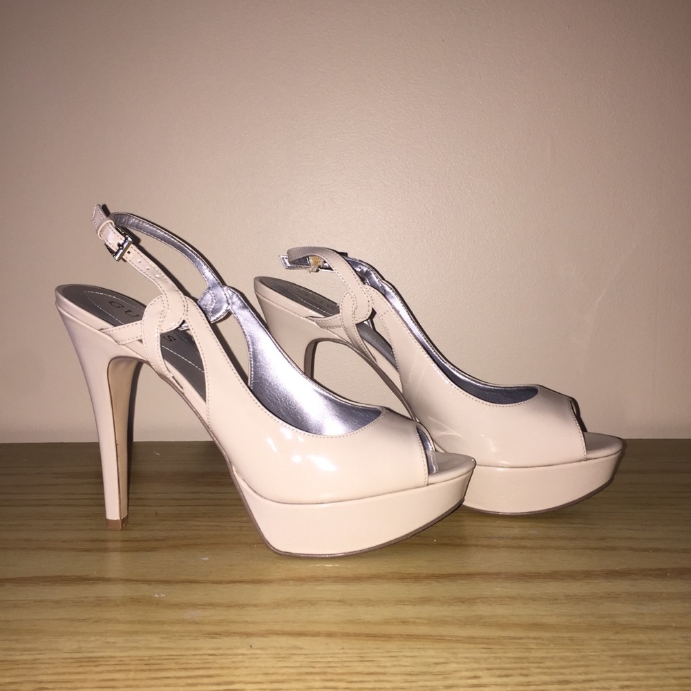 💥? Guess ?💥 “ WGARIES-C” Patent Sling-back Pumps